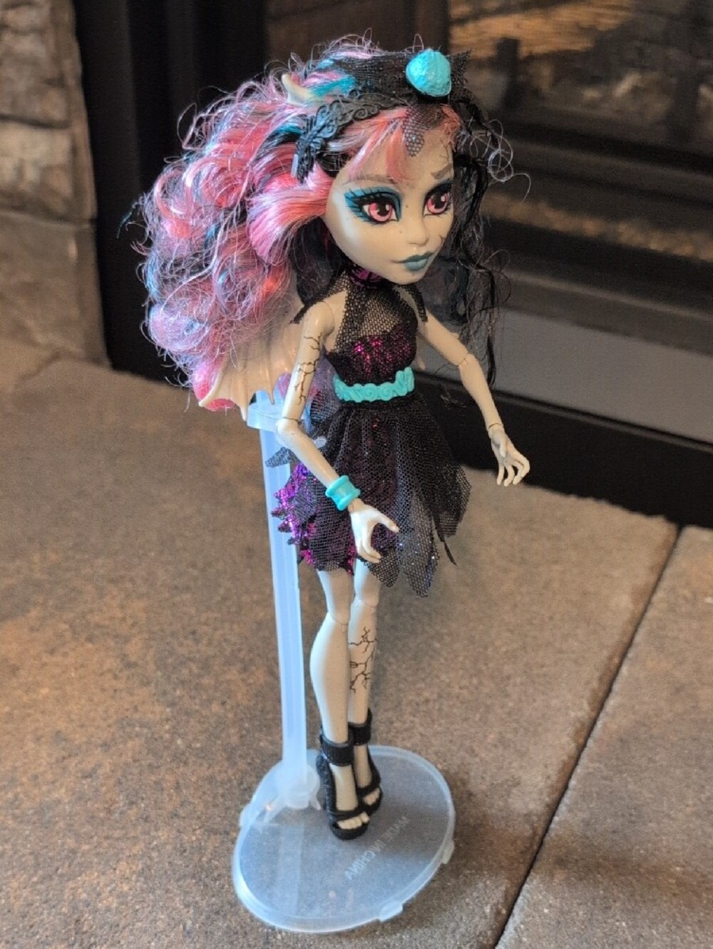 MH Rochelle Goyle Lot - Picture 2 of 8